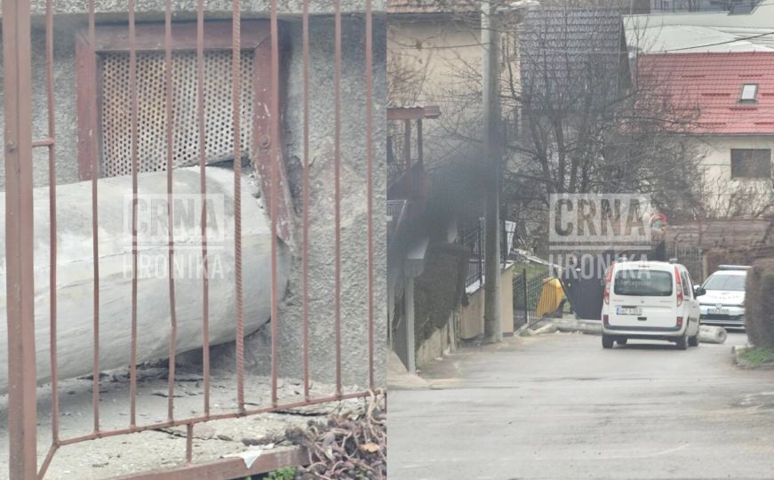 Nesvakidašnja situacija u Sarajevu: Betonske bandere ispale sa kamiona i prošle kroz kuću