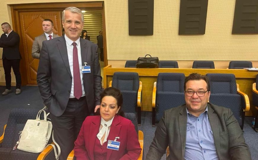 Vojin Mijatović: Jedan Srbin, jedna Hrvatica, jedan Bošnjak su Dodiku bez straha rekli NE!