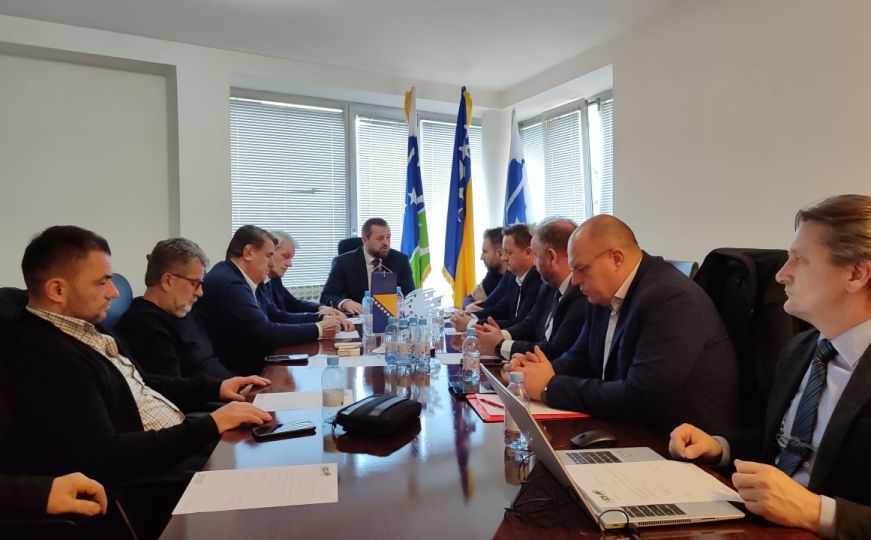 Narodni europski savez: "Najoštrije osuđujemo protivustavno djelovanje, predlažemo sankcije Vučiću"