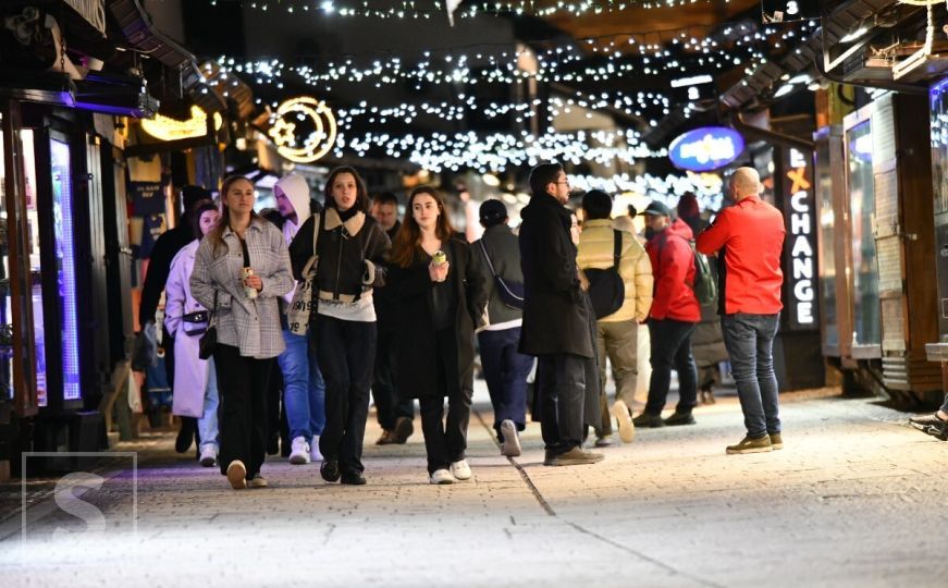 Mjesec ramazan u Sarajevu: Baščaršija u punom sjaju nakon iftara