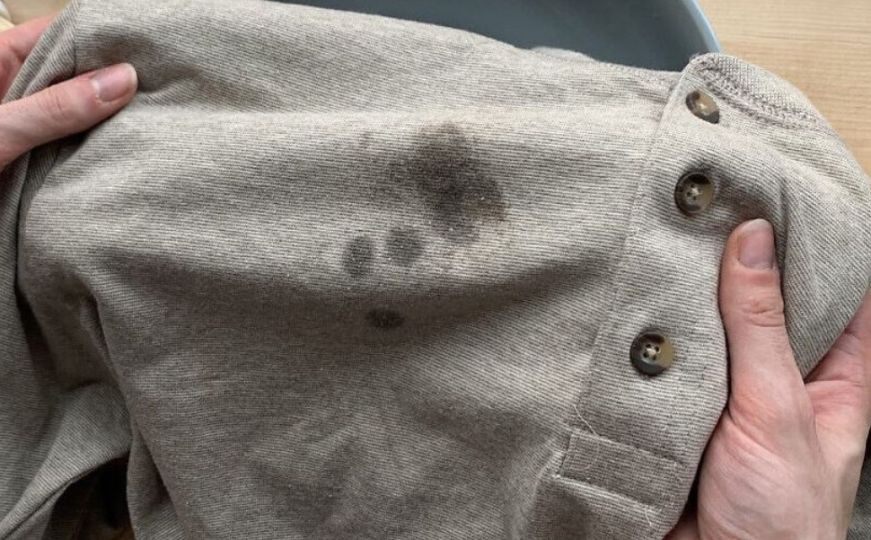 Kako efikasno ukloniti masne mrlje sa odjeće? Potrebna su vam ova tri sastojka