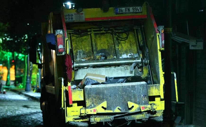 Tragedija u Njemačkoj: Komunalni kamion udario dječaka (7), na mjestu ostao mrtav. Otac sve gledao