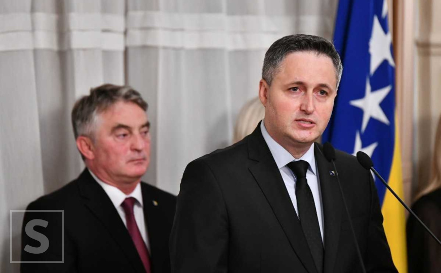 Denis Bećirović i Željko Komšić uputili zahtjev za održavanje vanredne sjednice Predsjedništva BiH