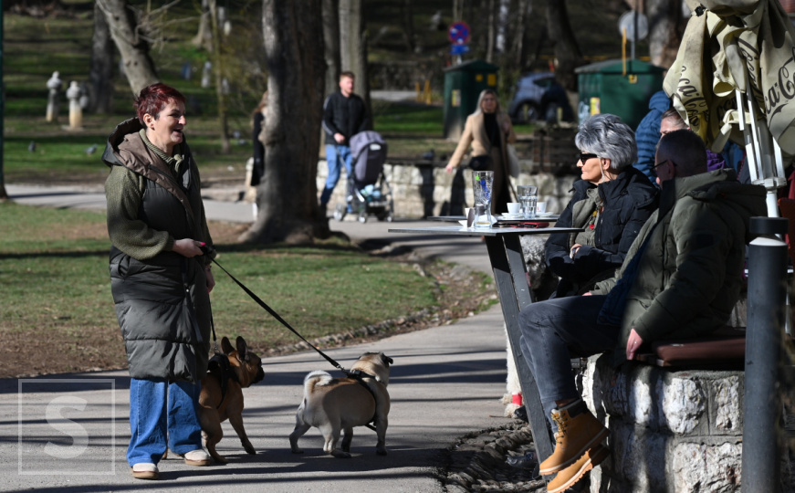 Sarajlije uživale u lijepom danu: Sunce donijelo osmijehe i šetnje