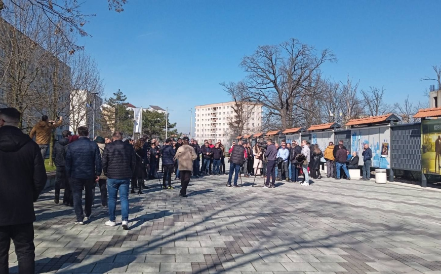 Protest poslodavaca u Živinicama: 'Vrijeme je za promjene. Veliki doprinosi, skuplji život'
