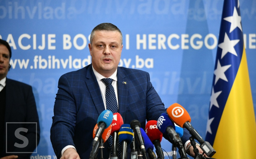 Vojin Mijatović za Radiosarajevo.ba: Dodik ne misli da stane, nije kasno da institucije BiH reaguju