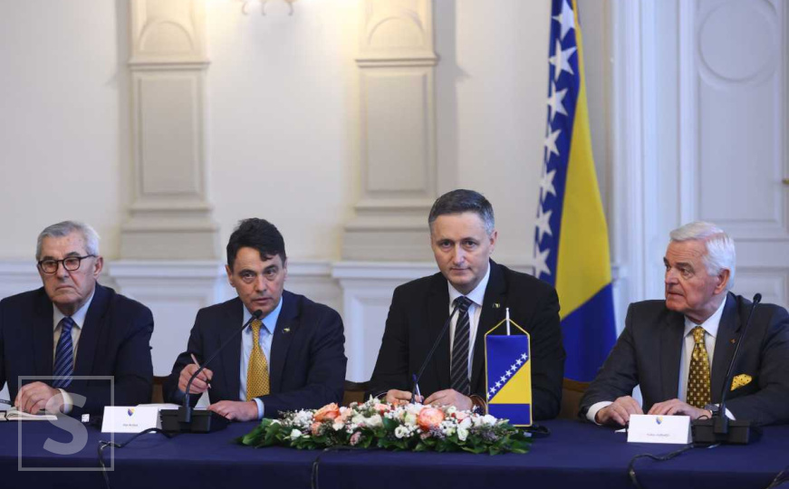 Alarmirani predstavnici međunarodne zajednice u BiH: Počeo sastanak sa Bećirovićem