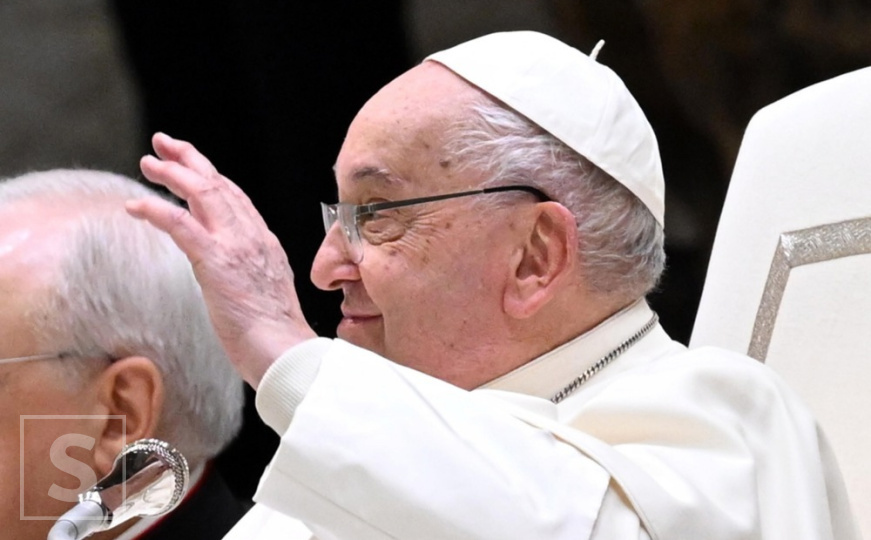 Papa Franjo se prvi put oglasio otkad je u bolnici: Evo šta je poručio