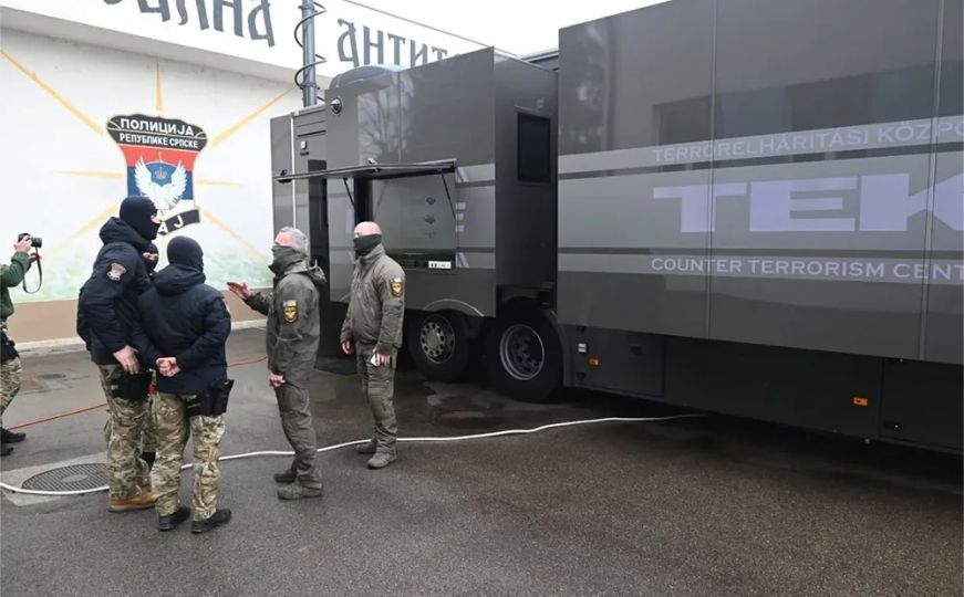 Mađarski medij piše: "Naše specijalne policijske snage su bile raspoređene u RS s tajnim ciljem"