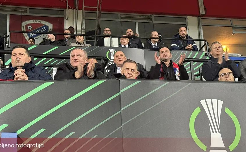 Zanimljivo društvo na tribinama: Zabrinuti Dodik gleda FK Borac, evo ko je još tamo