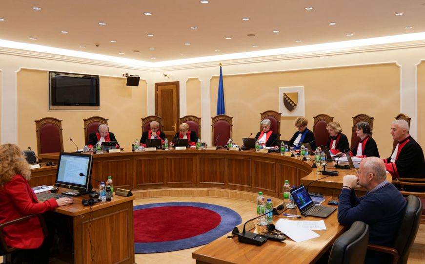 Ustavni sud BiH privremeno suspendirao zakone donesene u NSRS