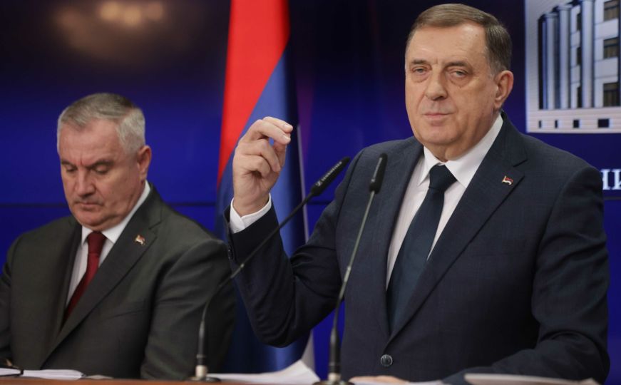 Dodik novim ustavom prelazi sve granice: 'RS može formirati vojsku i udružiti se sa Srbijom'
