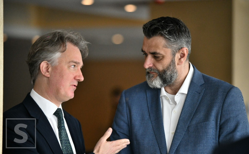 Emir Suljagić: "Djeca onih koji su izgubili živote u julu ’95. neće biti ničiji živi štitovi"