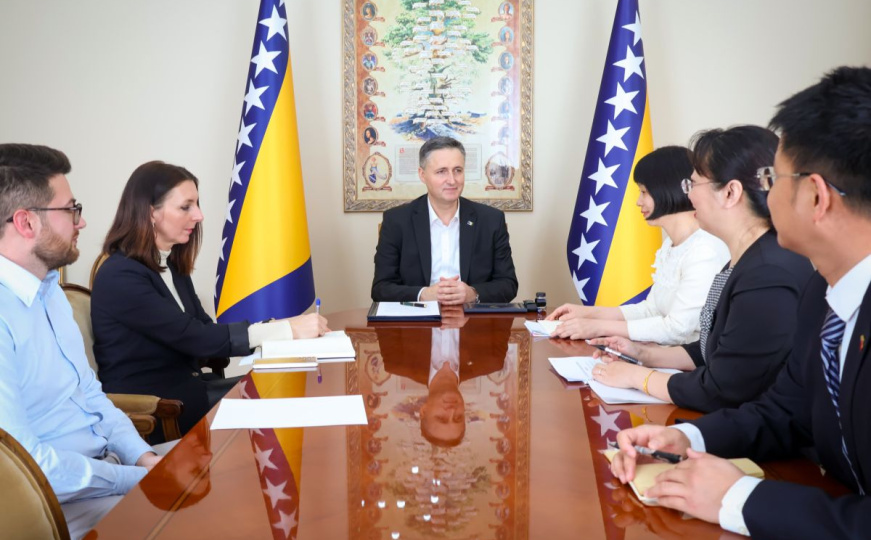 Ambasadorica Kine s Denisom Bećirovićem: 'Pružamo čvrstu podršku teritorijalnom integritetu BiH'