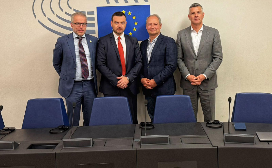 Magazinović u EU Parlamentu: Dodik mora biti procesuiran, Zovko ima lešinarski pristup