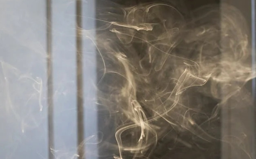 Pušači, ne brinite: Ovim metodama možete ukloniti duhanski dim iz vašeg doma