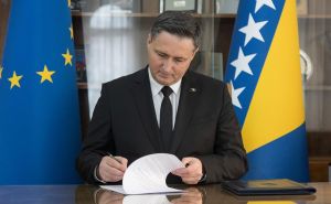 Bećirović će podnijeti zahtjev Ustavnom sudu BiH za privremenu mjeru zbog odluka NSRS