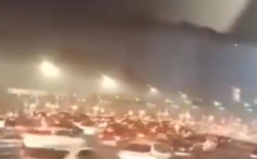 Kilometarske kolone na ulazu u Beograd, cijela Srbija dolazi na proteste: 'Sutra se piše historija'