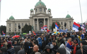 Masovni protesti u Beogradu: Kolone građana još stižu na plato ispred Skupštine Srbije