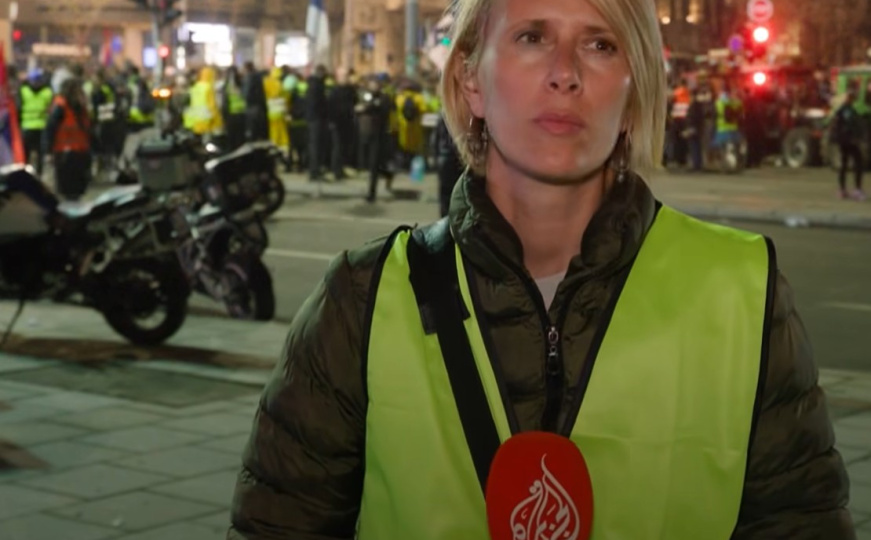U Beogradu se čule i eksplozije: Reporterka izvještavala sa protesta u trenutku incidenta