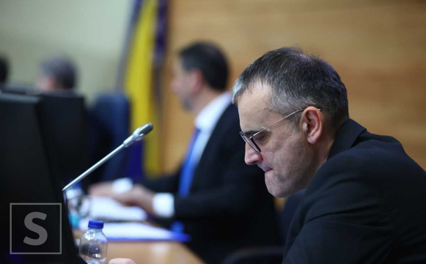 Rasprava u Parlamentu BiH: "Nemoguće je da nas neko umiruje, stavlja nam obloge u ovoj situaciji"