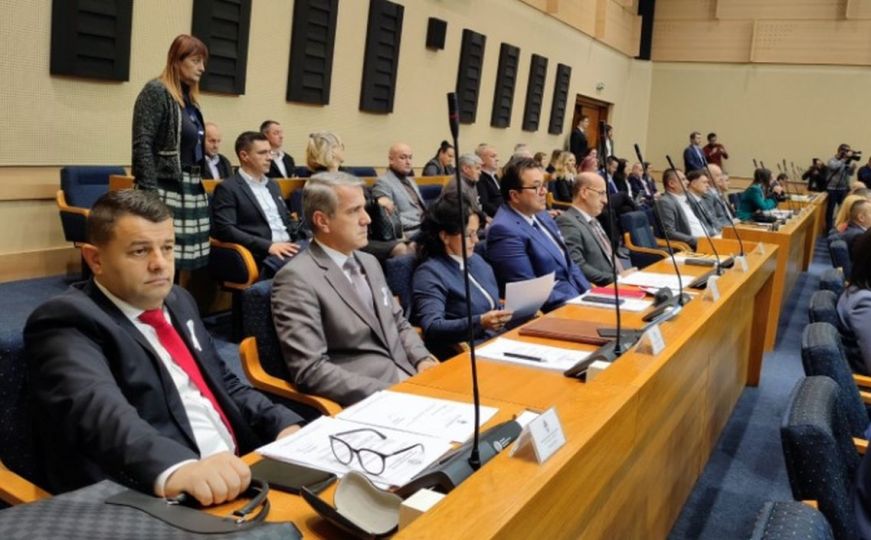 Bošnjaci u NSRS uputili veto na neustavni zakon kojim se predviđa formiranje tajne službe RS