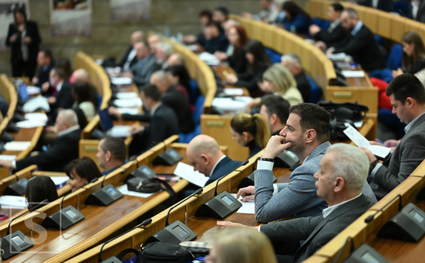 Počela sjednica: Dom naroda FBiH raspravlja o bankama i otpisu dugova sportskim klubovima