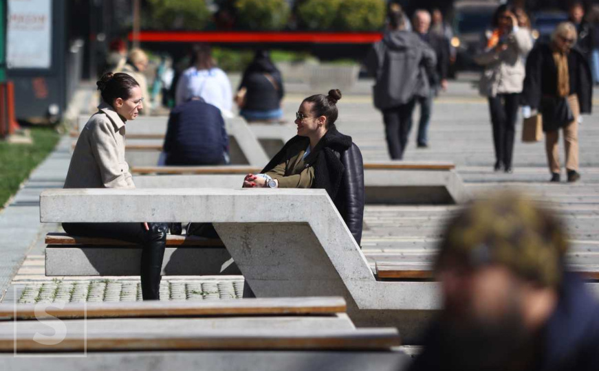 Nekako s proljeća: Građani Sarajeva uživali u sunčanom danu i šetnji