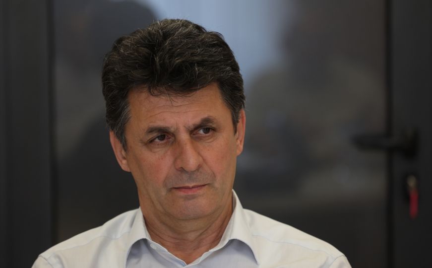 Savez kolumnista | Senadin Lavić: Remont bosanskog poretka