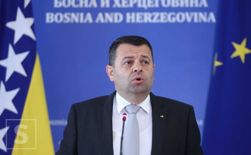 Sevlid Hurtić: 'Darko Ćulum može uzeti bolovanje ili ne dolaziti na posao, ali je još direktor'