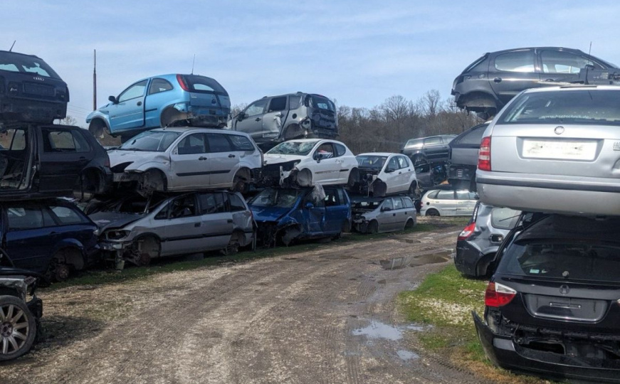 Akcija UIO BiH na području Prnjavora: Zaplijenili autodijelove čija vrijednost iznosi oko 192.000 KM
