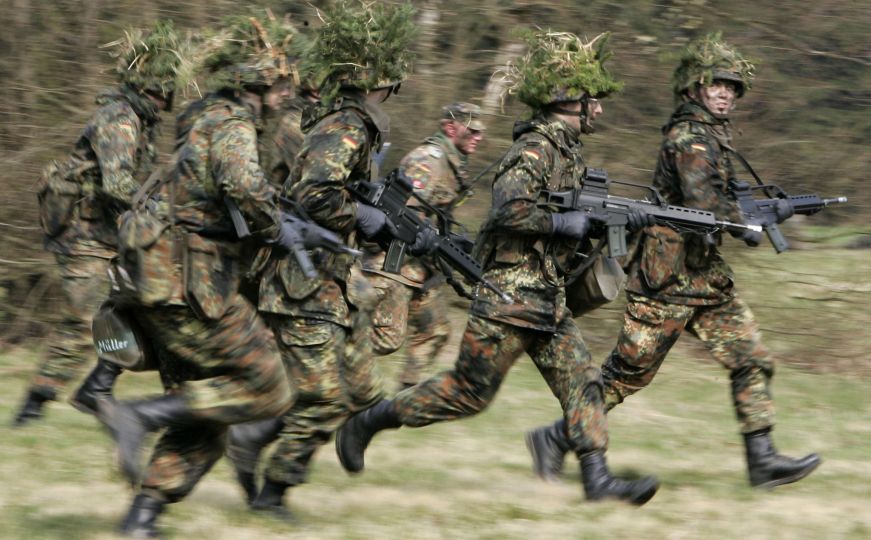 Vojska na nogama: Lukašenko izdao naredbu Oružanim snagama