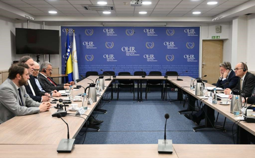 Schmidt se sastao s bh. nevladinim organizacijama: 'Nema drugog cilja osim cjelovite i stabilne BiH'