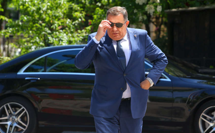Dragan Bursać: Država k’o biva hapsi Dodika, a Dodik se k’o biva krije!
