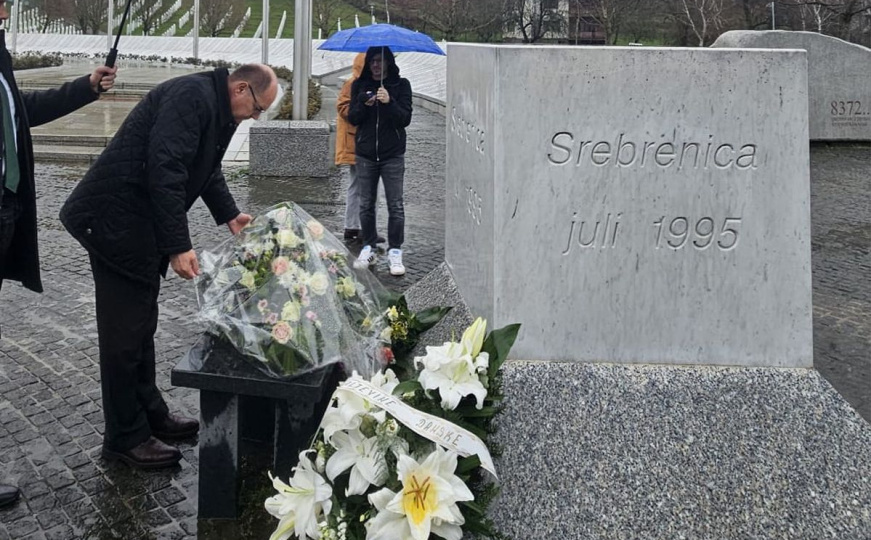 Christian Schmidt posjetio Memorijalni centar Srebrenica: Naglasio važnost rada ove institucije