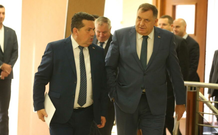 Sud BiH zatražio raspisivanje međunarodne potjernice za Dodikom i Stevandićem