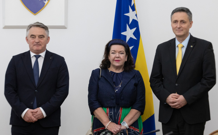 Željko Komšić i Denis Bećirović razgovarali sa Karen Pierce: 'Niko se neće igrati sudbinom BiH'