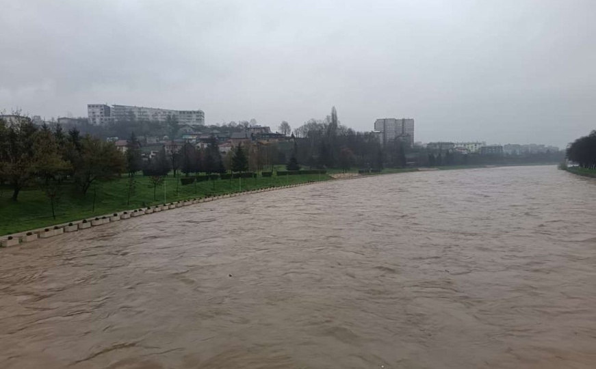 Prijavljen nestanak 46-godišnjakinje, ne zna se da li se radi o ženi koja je skočila u Bosnu