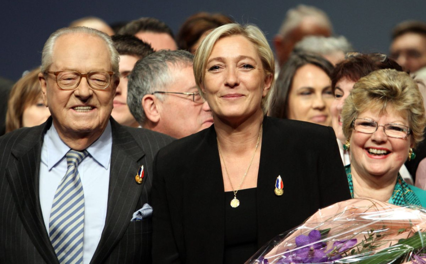 Blizak saradnik Marine Le Pen napravio bizarnu usporedbu: "I Isus Krist je bio osuđen"