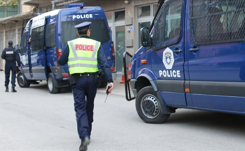 Na Kosovu ubijen narednik policije: Likvidirali ga dok je ulazio u stan