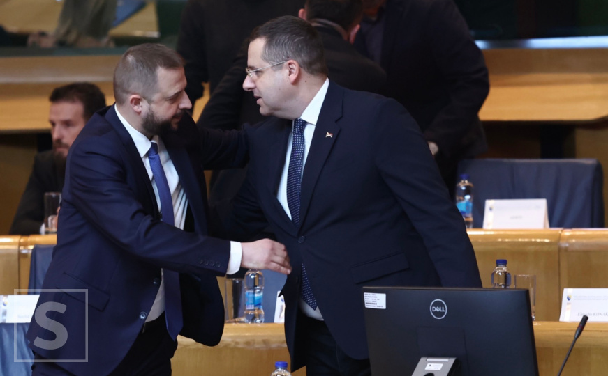 Dom naroda: SNSD srušio kvorum kako se ne bi mogla izglasati smjena Špirića, Košarca i Amidžića