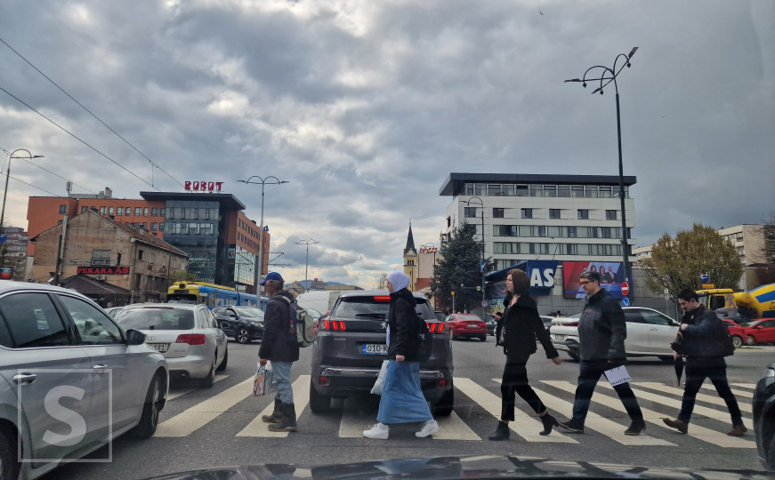 Vozači, budite oprezni: Kvar na semaforima stvorio kolaps u ovom dijelu Sarajeva