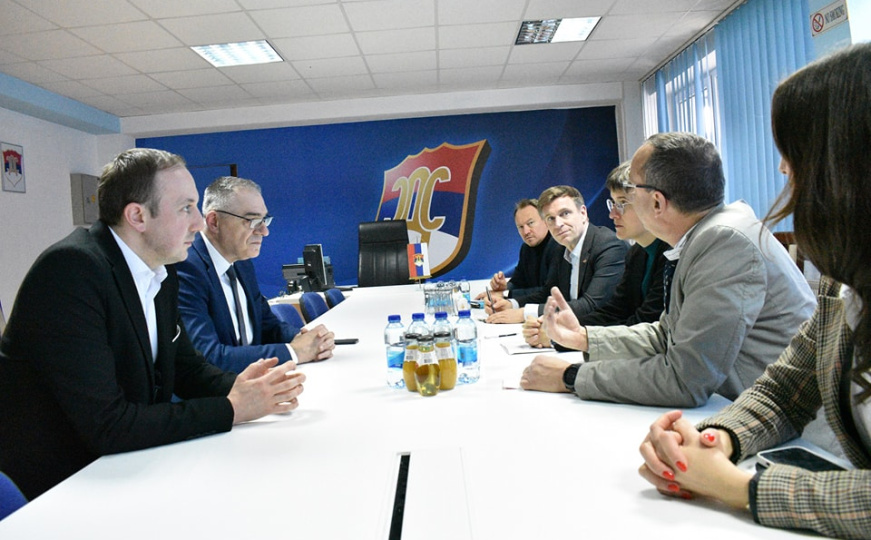 Milan Miličević podijelio fotografije: Ipak održan sastanak sa Annom Luhrmann u RS-u?