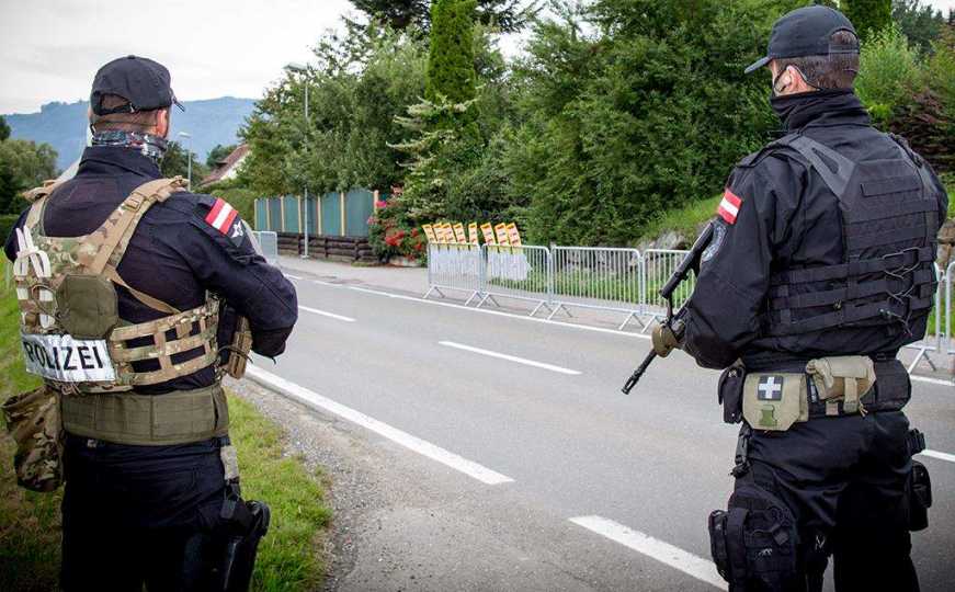 Planirali državni udar u Njemačkoj: Uhapšene tri osobe, pronađeno oružje