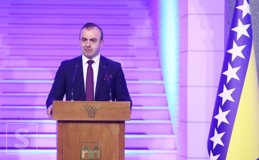 Sead Turčalo: 'Šutnja nije mudrost već saučesništvo. Vijeće ministara daje odobrenje Dodiku'