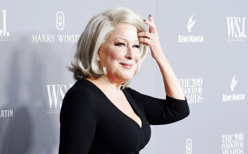 Bette Midler slavi prodaju svog Tesla automobila: "To je simbol rasizma, pohlepe i neznanja"