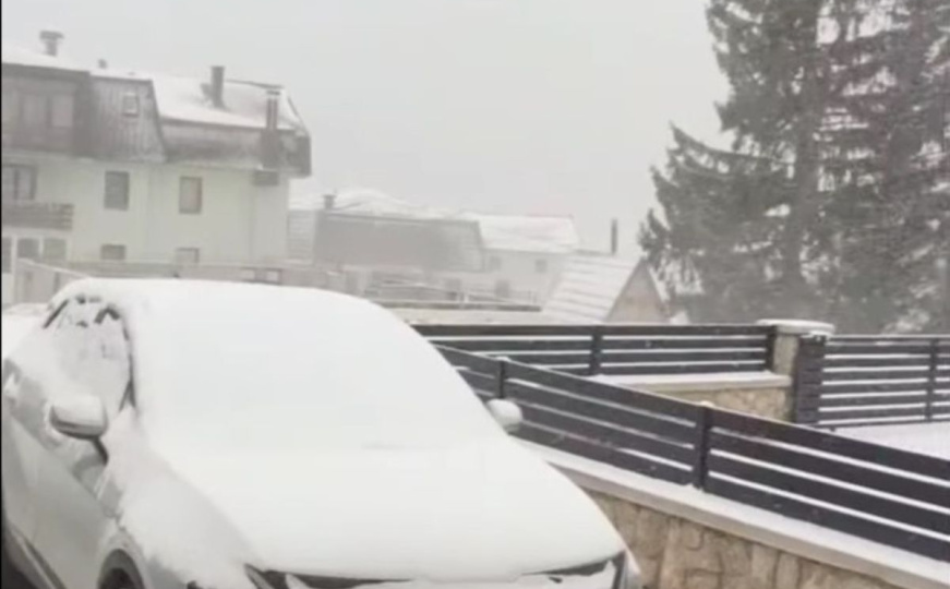 Stiglo zahlađenje: Vlašić jutros kao usred zime, pogledajte