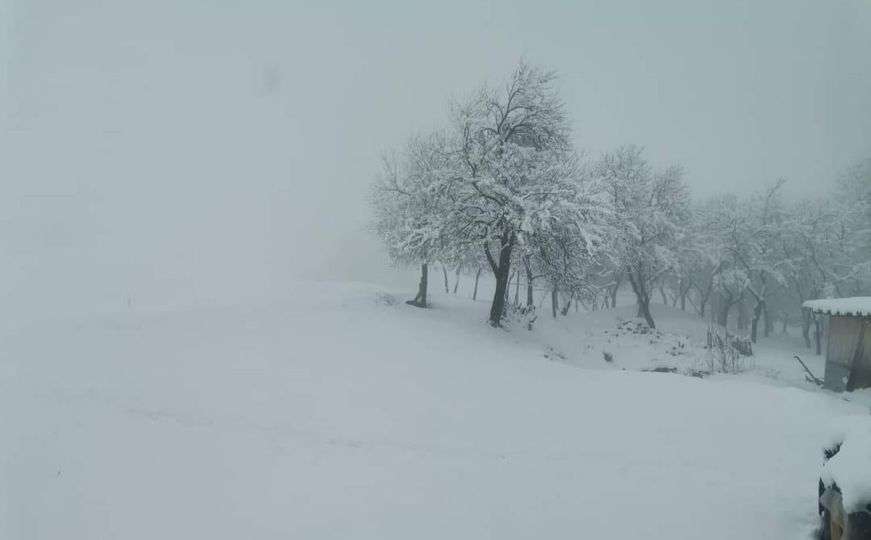 Hladno aprilsko jutro u BiH. BH Meteo: Na Grmeču izmjereno -11 stepeni Celzijusa