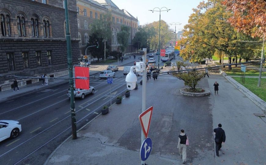 U Sarajevu počelo postavljanje kamera za nadzor parkiranja na autobuskim stajalištima