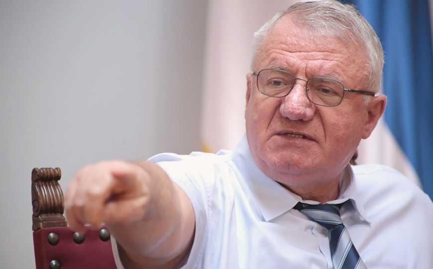 Tužilaštvo Srbije ignoriše zahtjev Haga: Šešelj na televizijskim emisijama umjesto na sudu